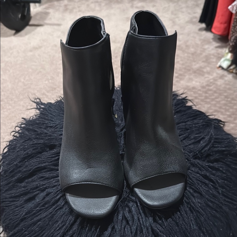 Market & Spruce Black Peep-Toe Ankle Booties